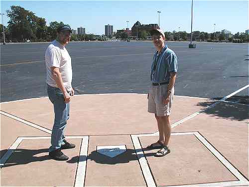 I STILL CALL IT COMISKEY PARK IN CHICAGO PINWHEEL SHIRT AND