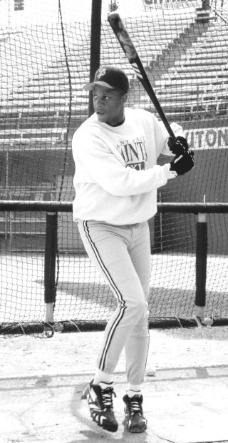 St. Paul Saint Darryl Strawberry's classic batting stance